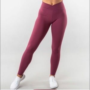 Alphalete Surface Path Legging